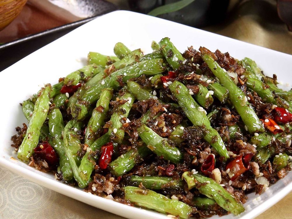 Dry-fried green beans with minced pork and dried chili